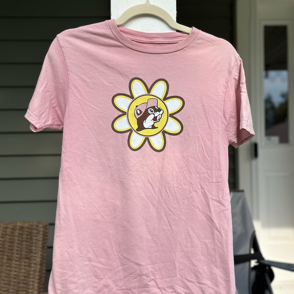 Buc-ee’s T-shirt - Size Small